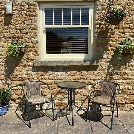 Old Orchard Cottage, Wykeham *